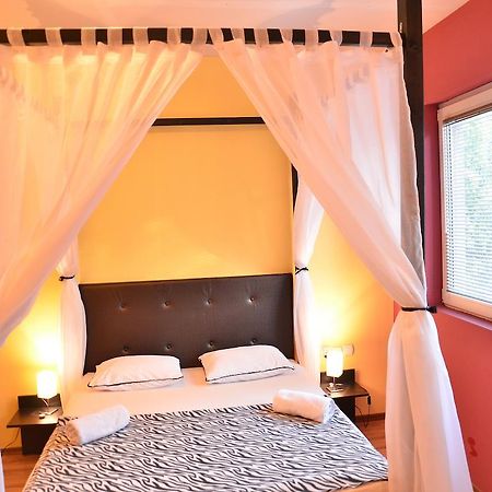 Hostel Kalonis スコピエ エクステリア 写真