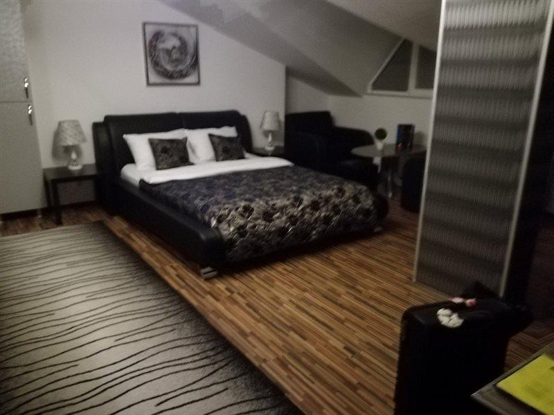 Hostel Kalonis スコピエ エクステリア 写真