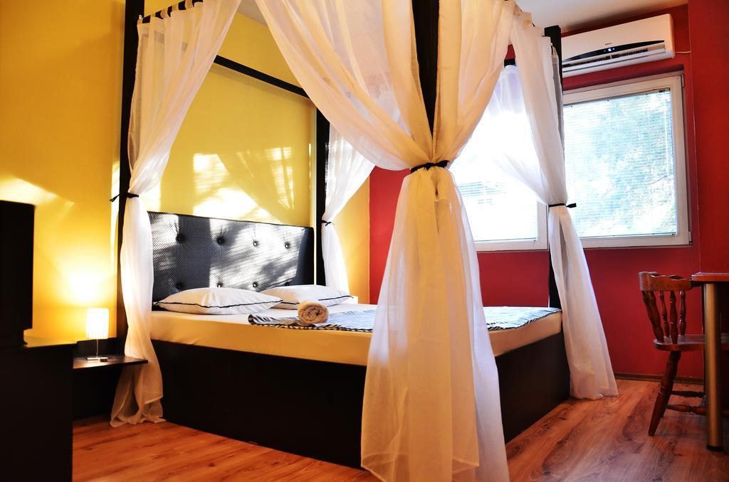 Hostel Kalonis スコピエ 部屋 写真
