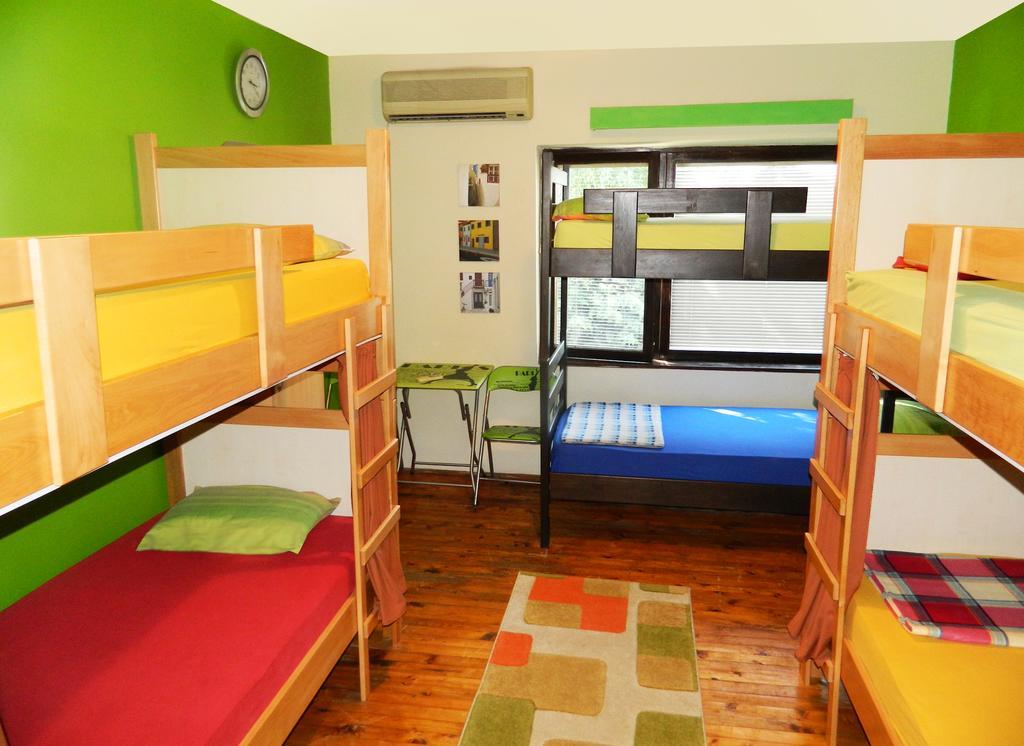 Hostel Kalonis スコピエ 部屋 写真