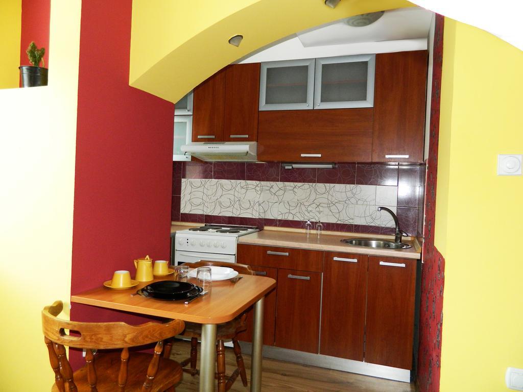 Hostel Kalonis スコピエ 部屋 写真