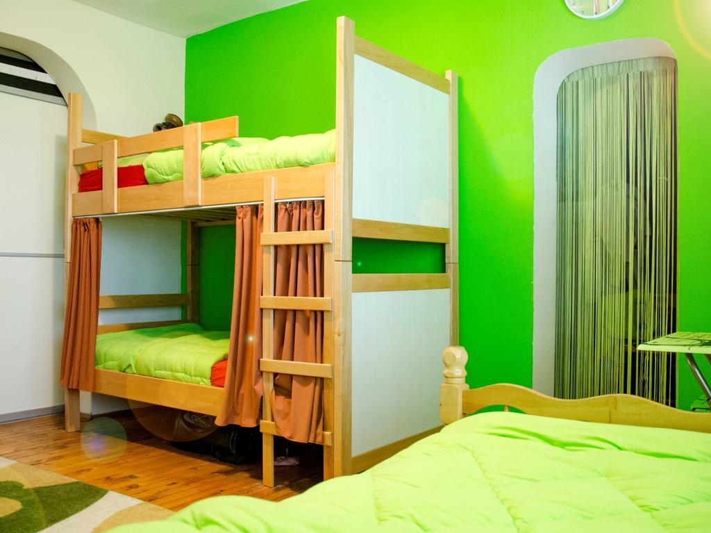Hostel Kalonis スコピエ 部屋 写真