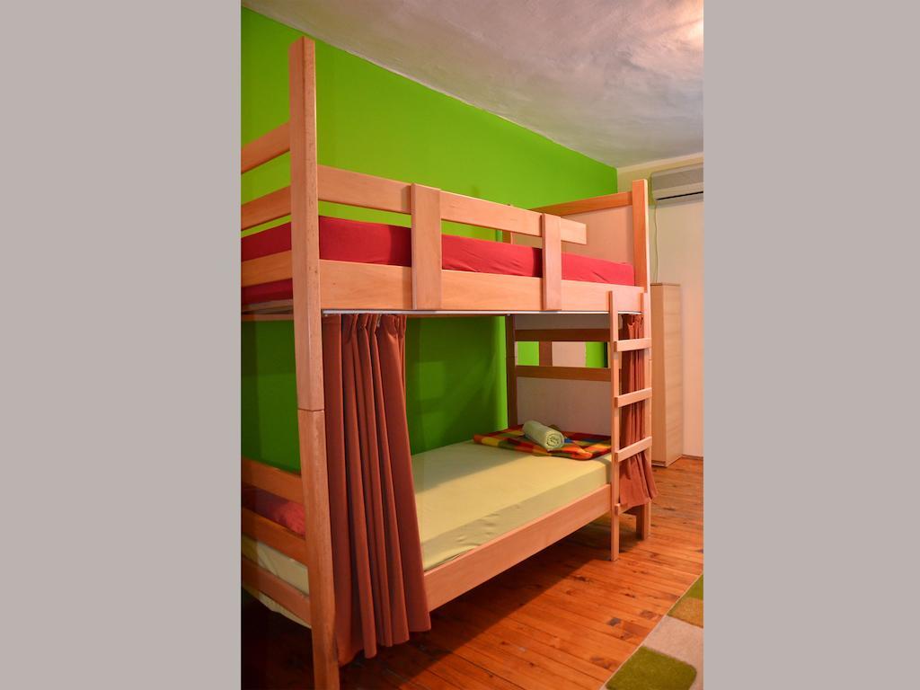 Hostel Kalonis スコピエ エクステリア 写真